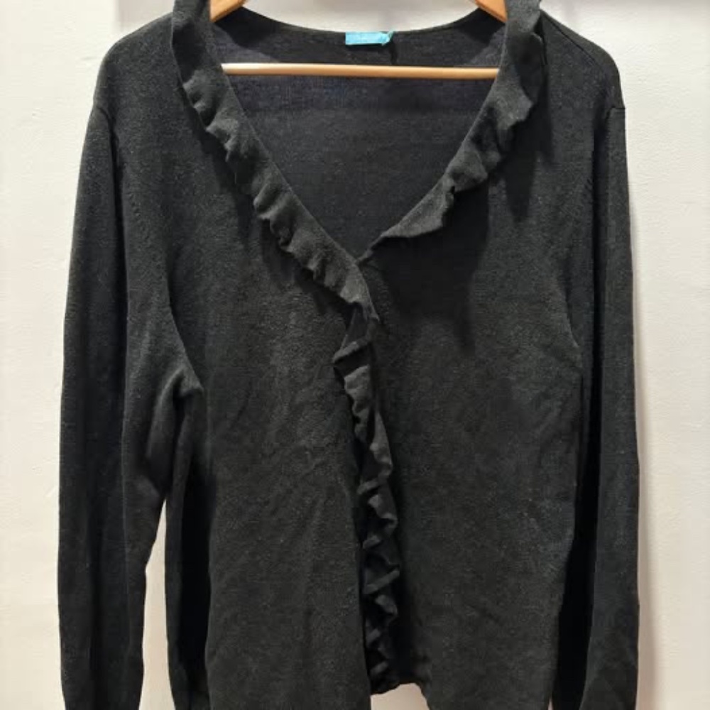 J McLaughlin sweater 100% Merino Wool